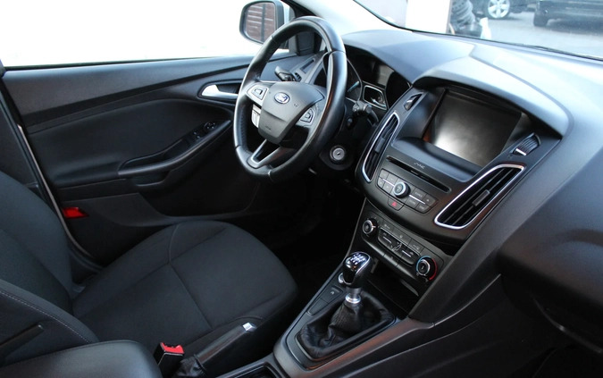 Ford Focus cena 35900 przebieg: 212158, rok produkcji 2016 z Olsztyn małe 407